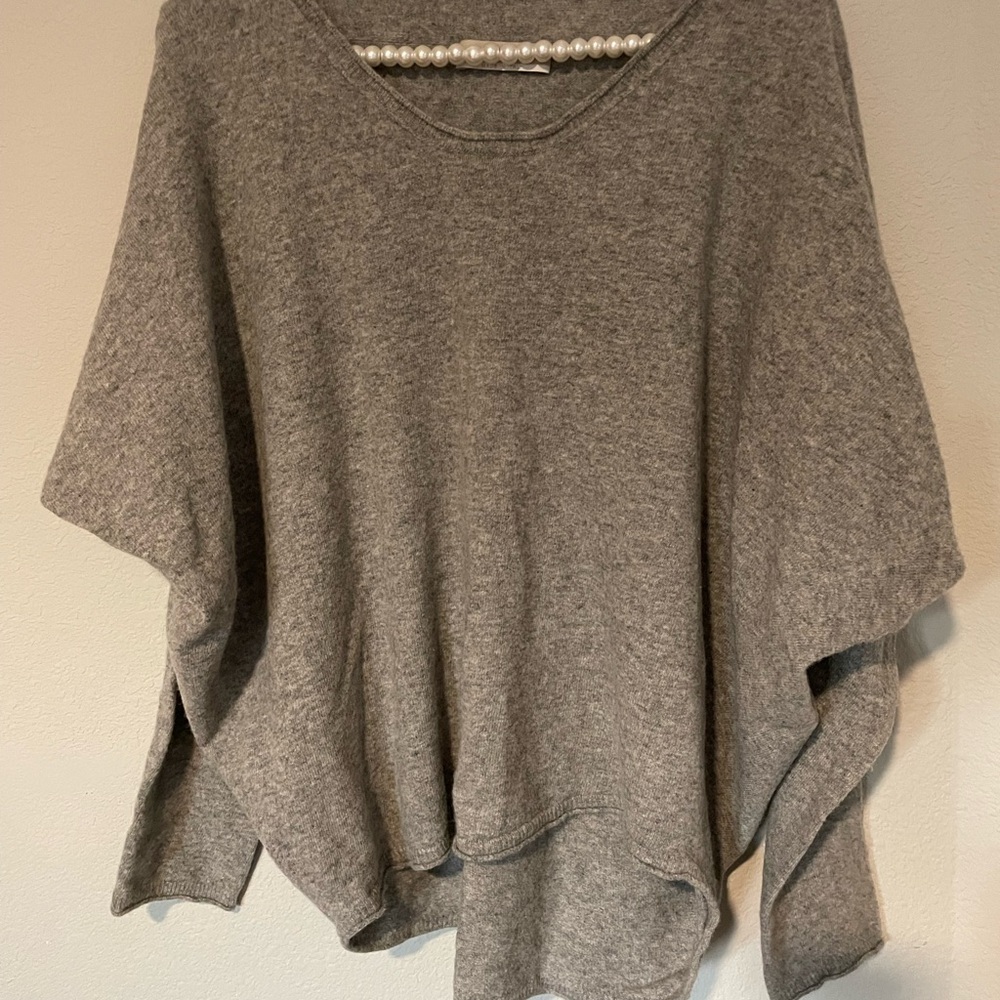 Stefanel Gray Shrug Sweater with Ribbed Knit